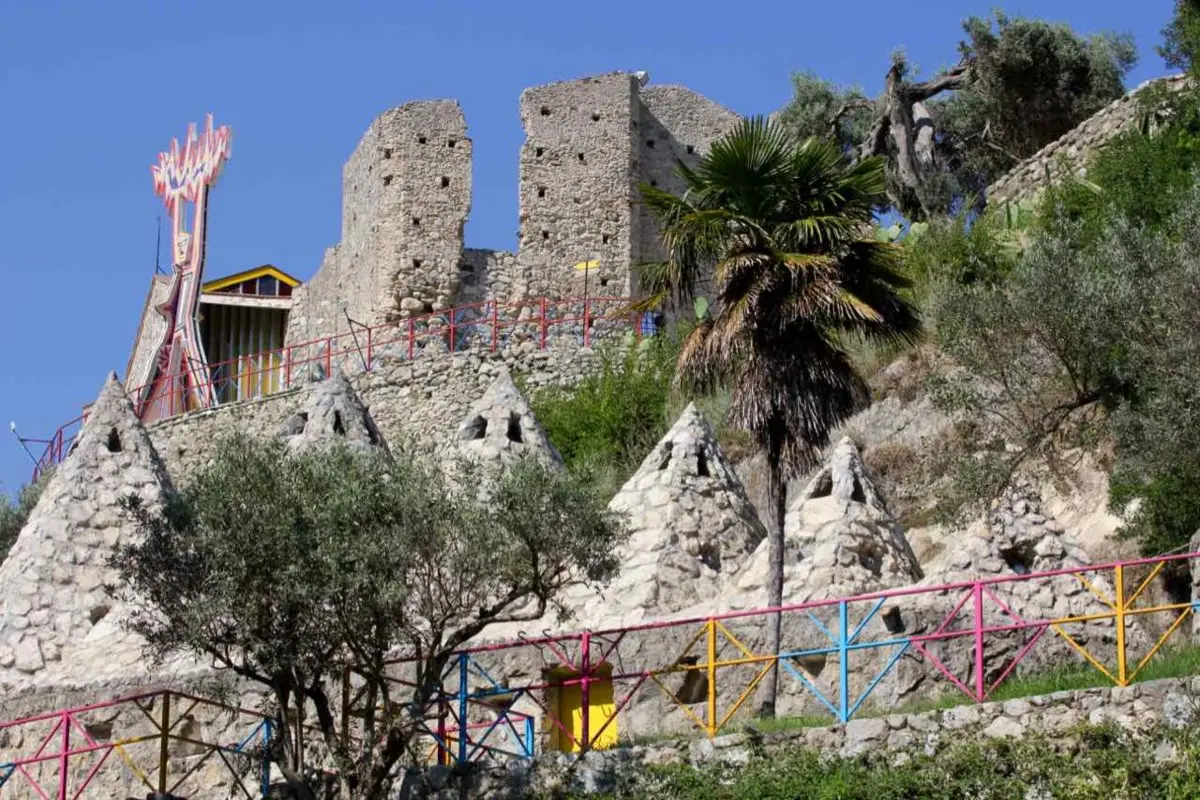 Museo Santa Barbara: a Mammola la fabbrica dei sogni di Nik Spatari