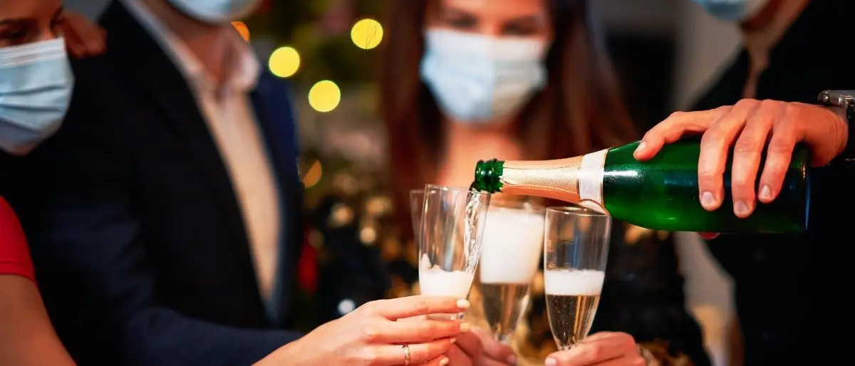 Allarme nel Vibonese, focolaio Covid dopo un matrimonio e un compleanno