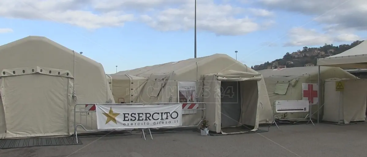 Covid, a Cosenza chiude il centro vaccinale militare