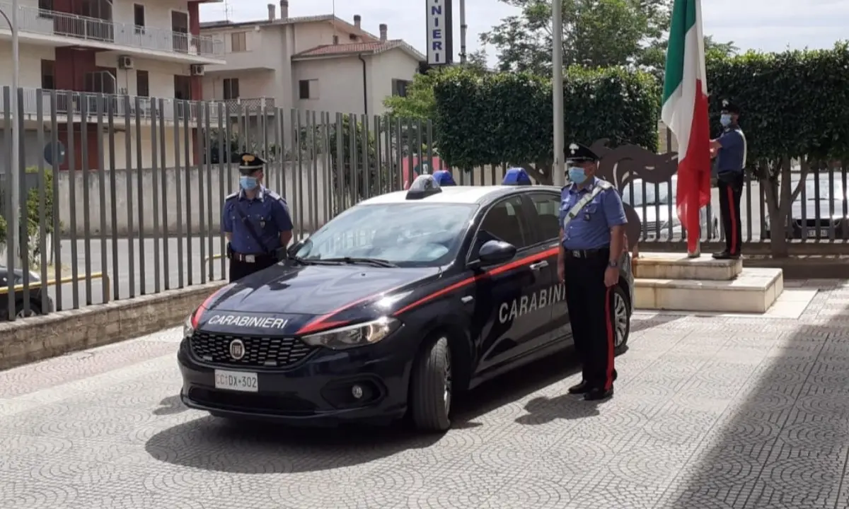 Truffa a commercianti di agrumi in Spagna, i carabinieri arrestano due coriglianesi