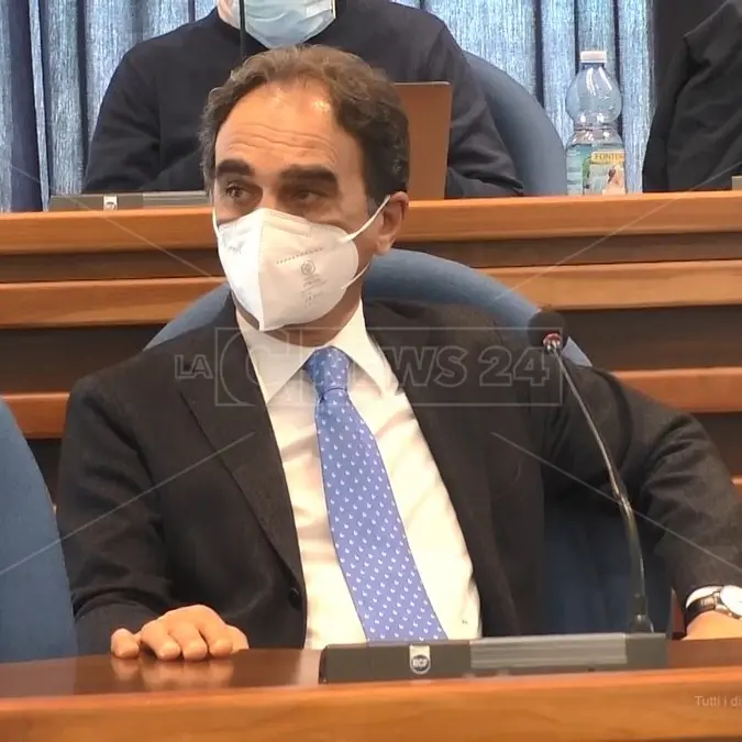 Elezioni Calabria, a Catanzaro scricchiola l'asse fra Abramo e i suoi alleati storici