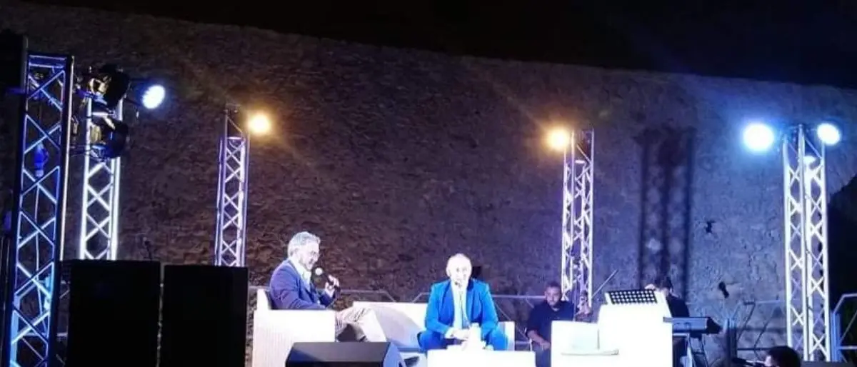 Isola Capo Rizzuto, tutto pronto a Le Castella per il Premio Aragona: viaggio tra accoglienza e solidarietà