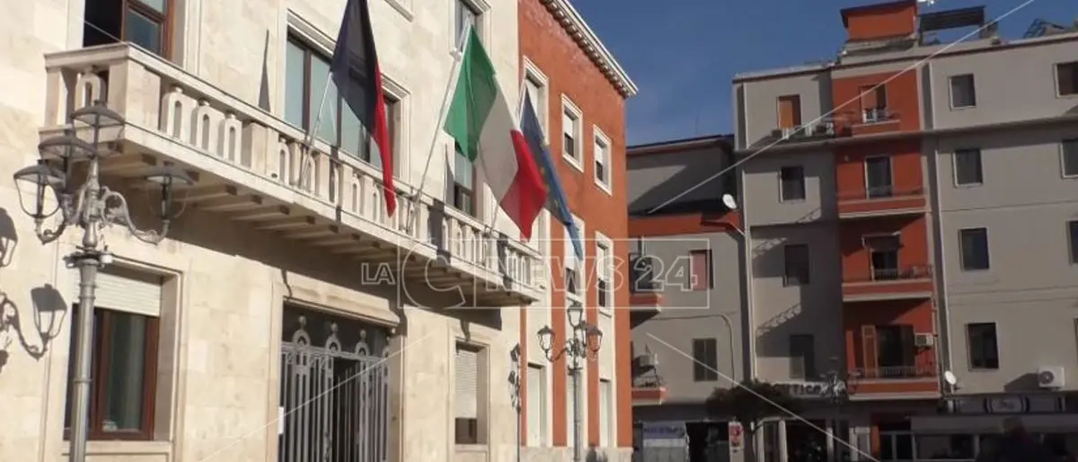 Tirocinanti, il Comune di Crotone sollecita stabilizzazione: «Si dia dignità a questi lavoratori»