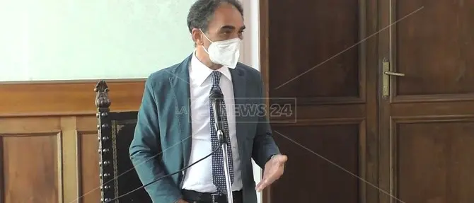 Incendi, Abramo a Spirlì: «Subito una ricognizione dei danni subiti dai territori»