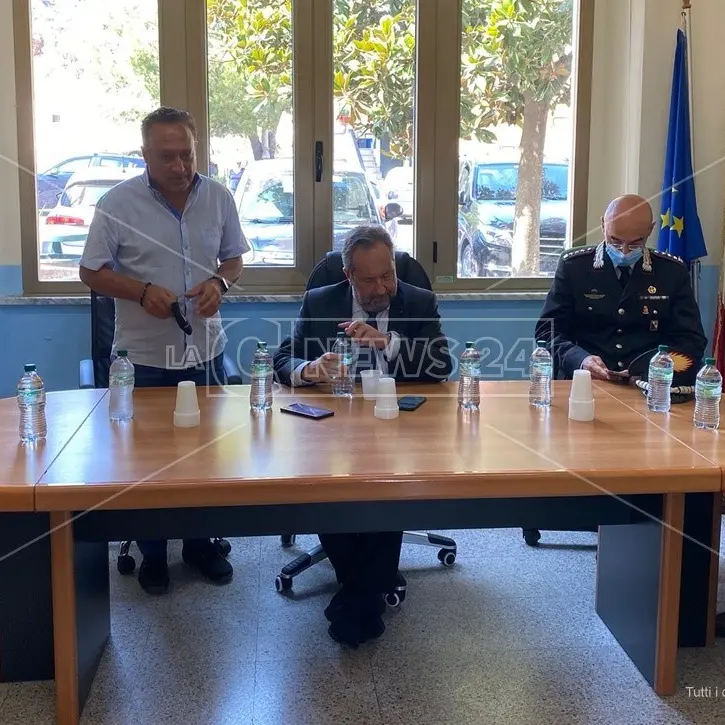 Incendi nella Locride, il prefetto Mariani a Grotteria incontra i sindaci e assicura il massimo impegno