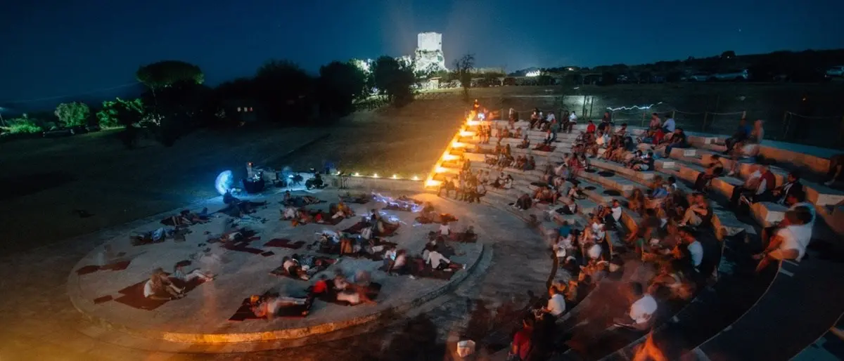 Avvistamenti teatrali, a Ricadi torna Alessandra Faiella con un monologo tutto da ridere