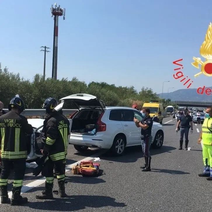 Incidente sull’autostrada tra Lamezia e Pizzo: due persone ferite, una in modo grave