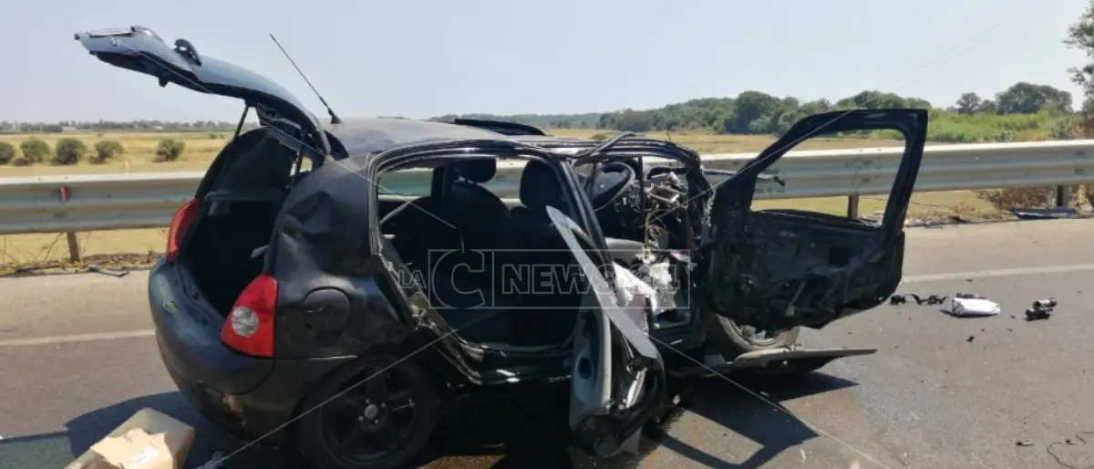 Incidente a Cassano, la Calabria piange le tre giovani vite spezzate alla vigilia di Ferragosto