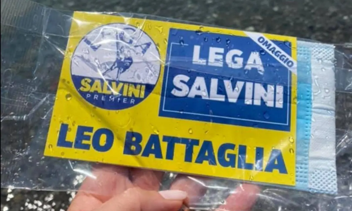 Dall’elicottero santini elettorali e mascherine in mare: l’inquinante trovata di un leghista cosentino