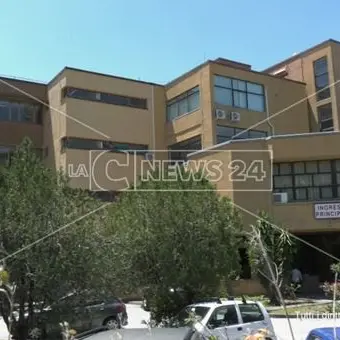 Ospedale Cetraro, Aieta: «Cure negate per responsabilità dell’Asp, Longo si svegli»