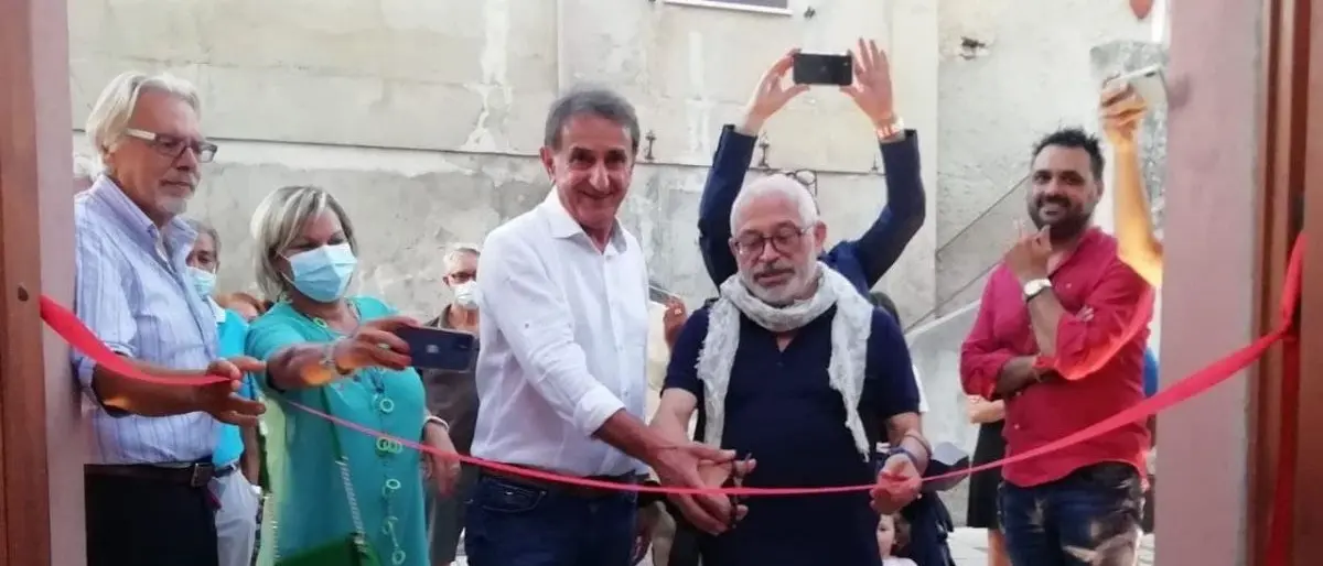 Tra architettura, sogno e fumetto: le tavole di Brandolino in mostra al Castello di Caria