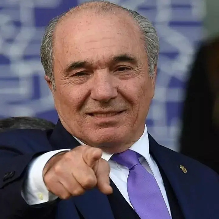 Rocco Commisso torna a Marina di Gioiosa Ionica: al patron viola le “chiavi della città”