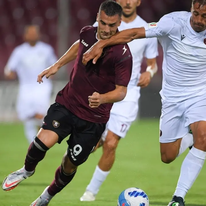 Coppa Italia, la Reggina perde 2-0 a Salerno e saluta la competizione