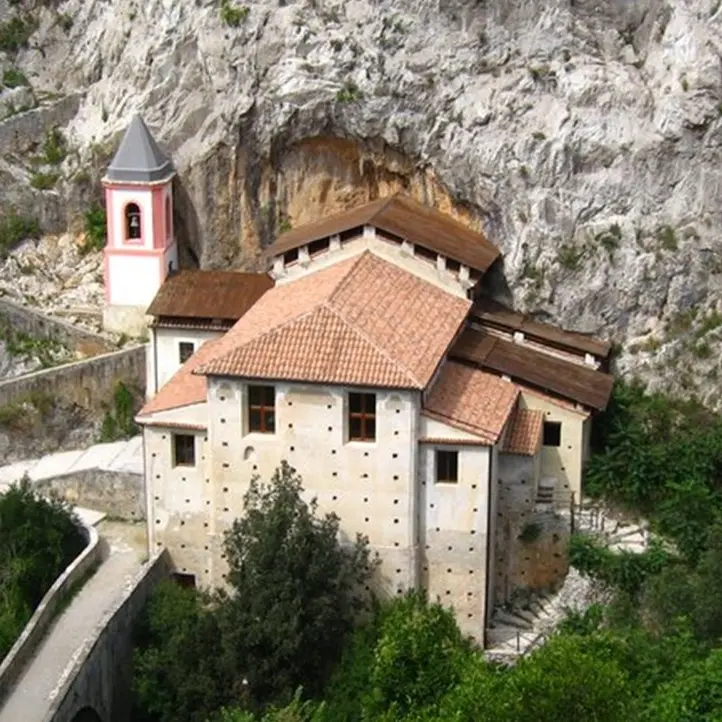 Papasidero, il fascino del Santuario della Madonna di Costantinopoli