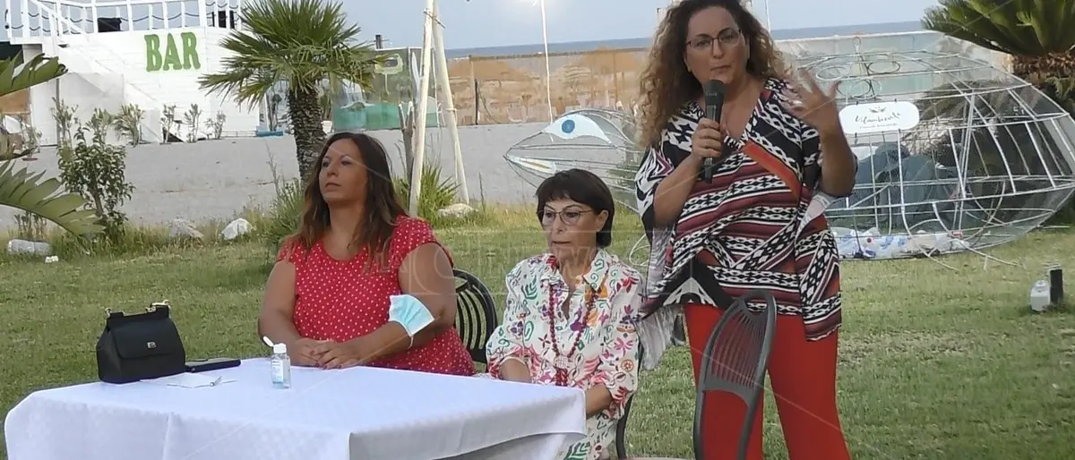 Elezioni Calabria, Bruni strizza l’occhio a Oliverio e lancia un appello «agli amici del centrosinistra»