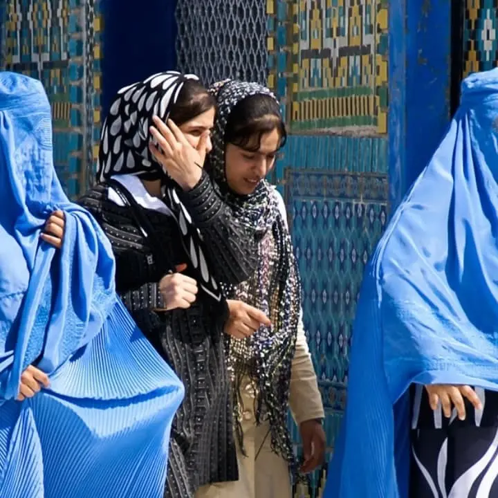 Rende, lunedì presidio di solidarietà alle donne afghane: «Diamo asilo politico»