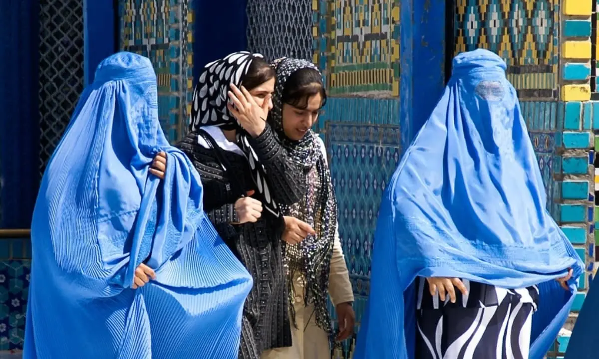 Rende, lunedì presidio di solidarietà alle donne afghane: «Diamo asilo politico»