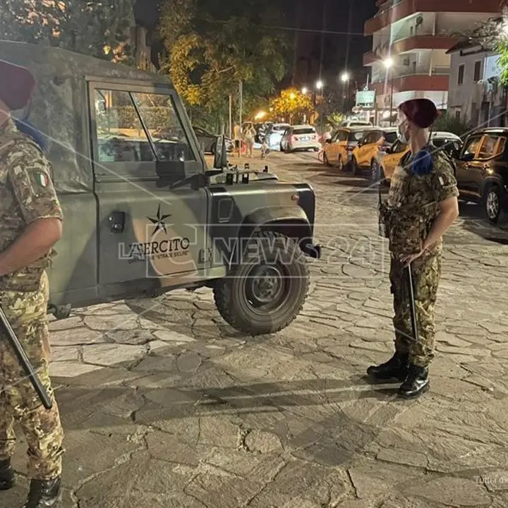 Covid Calabria, Diamante impone la mascherina all’aperto e mette un freno alla movida