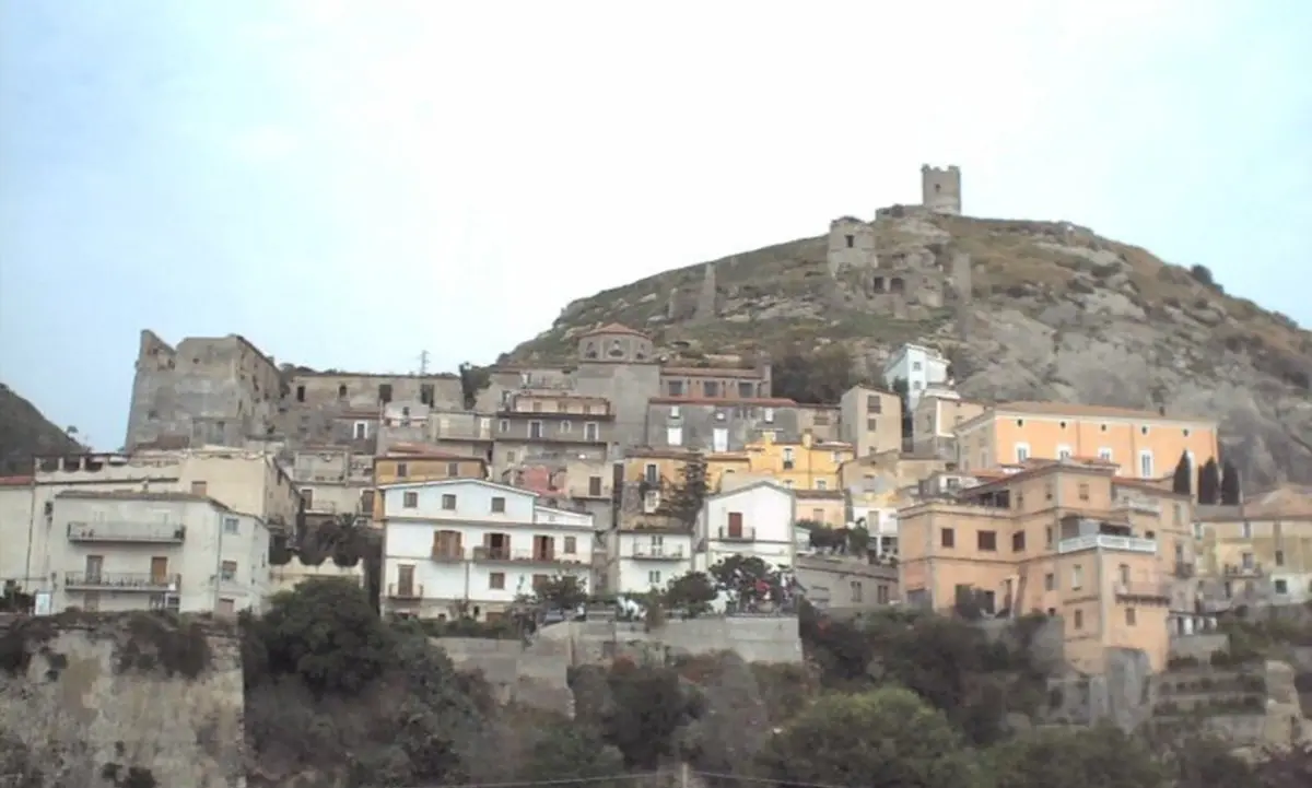 Amantea, trekking alla scoperta del territorio tra scorci naturalistici e storia