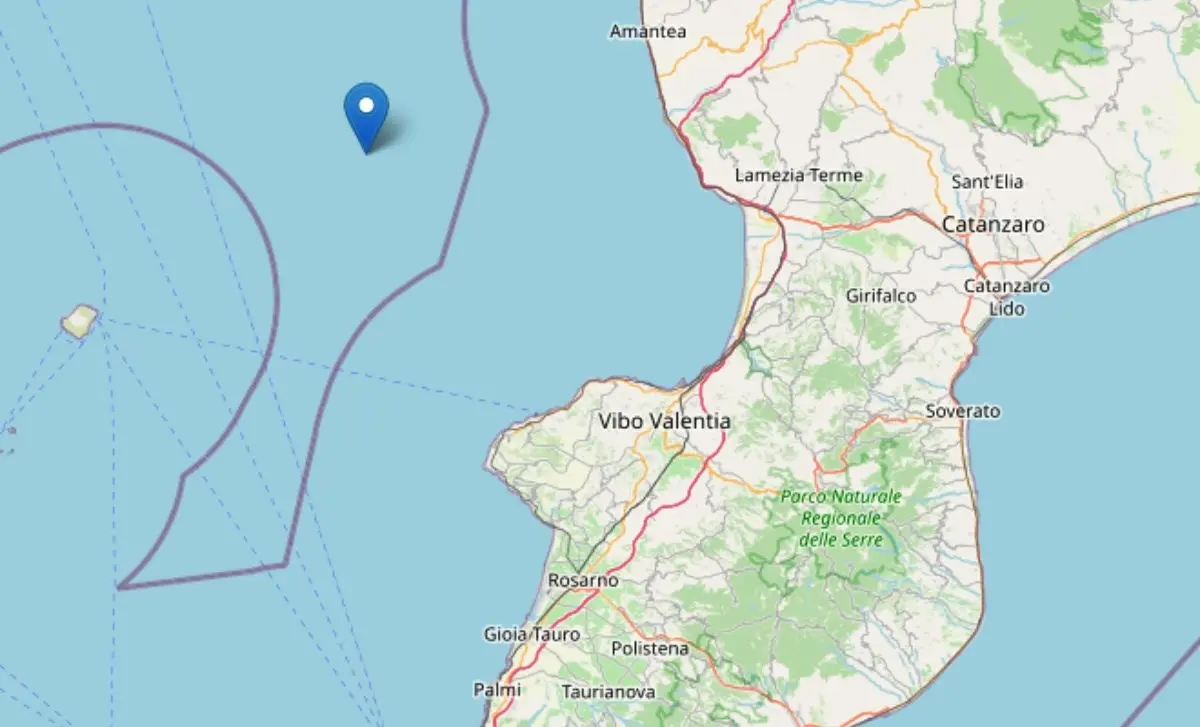 Terremoto, scossa nella notte al largo delle isole Eolie