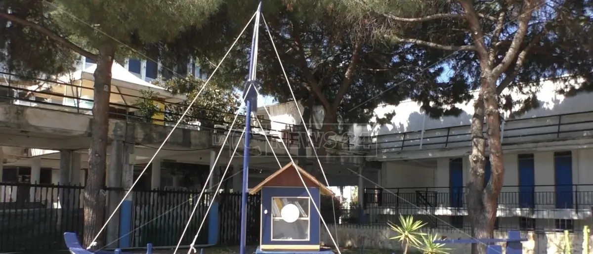 Reggio Calabria, una vecchia barca restaurata diventa una piccola biblioteca