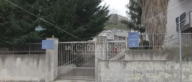 Suicidio all’ospedale di Cosenza, per la vittima si valutava il trasferimento in Rianimazione