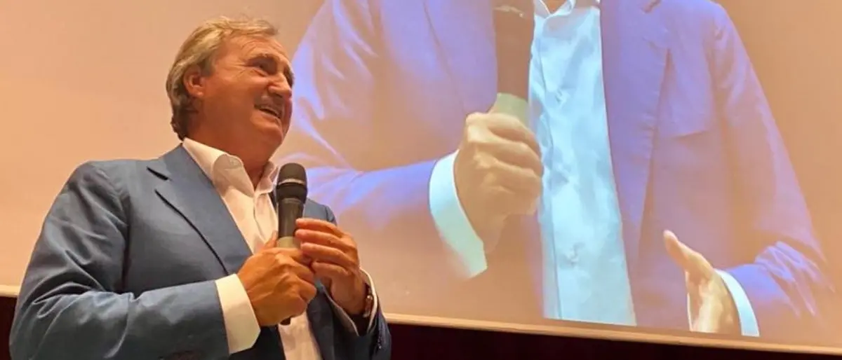 Regionali, Brugnaro (Coraggio Italia) a Soverato: «Siamo con Occhiuto, affronterà le cose con tenacia»