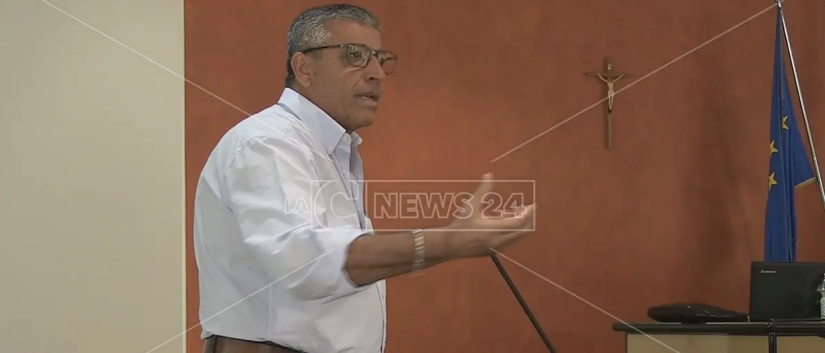 Covid, a Cassano 66 casi. Il sindaco: «Rapida crescita, soprattutto tra i giovani e i non vaccinati»