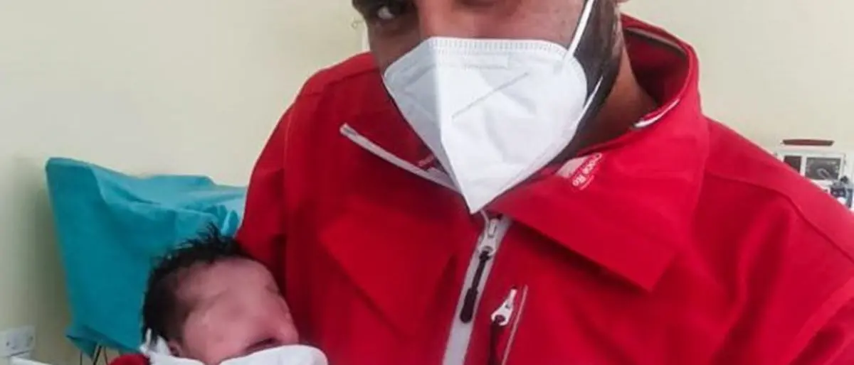 Profuga afghana dà alla luce una bimba a pochi giorni dall’arrivo in Italia