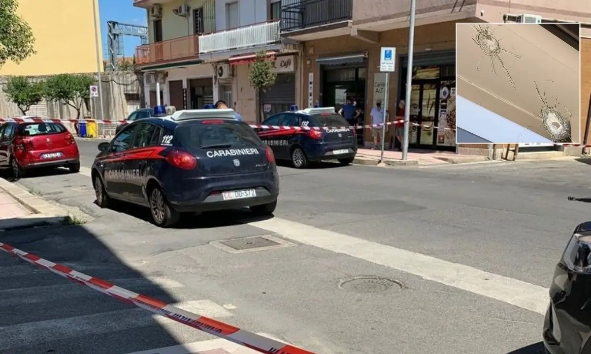 Sparatoria in centro a Corigliano Rossano, uomo ferito da alcuni colpi di pistola: è grave