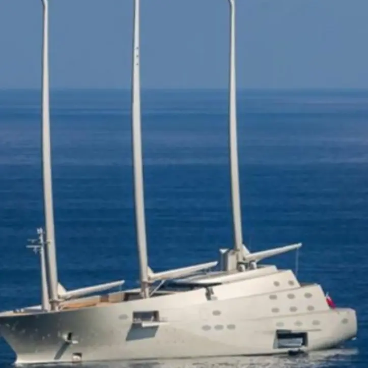 Vibo Marina, lo yacht a vela più grande al mondo getta le ancore nella rada Santa Venere