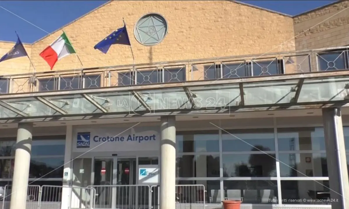 Aeroporto Crotone, Sorgiovanni: «Investimenti del piano industriale di Sacal sono insufficienti»