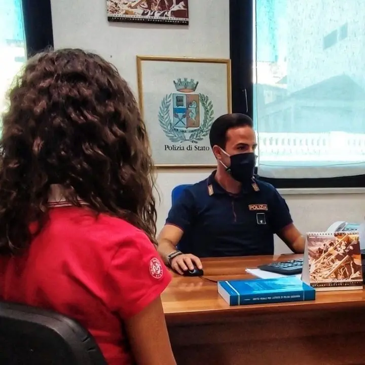 Reggio Calabria, violenta e ricatta la sua ex fidanzata per anni: arrestato un 23enne
