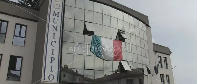 San Giovanni in Fiore, aggredito assessore. Il sindaco: «Inammissibile»