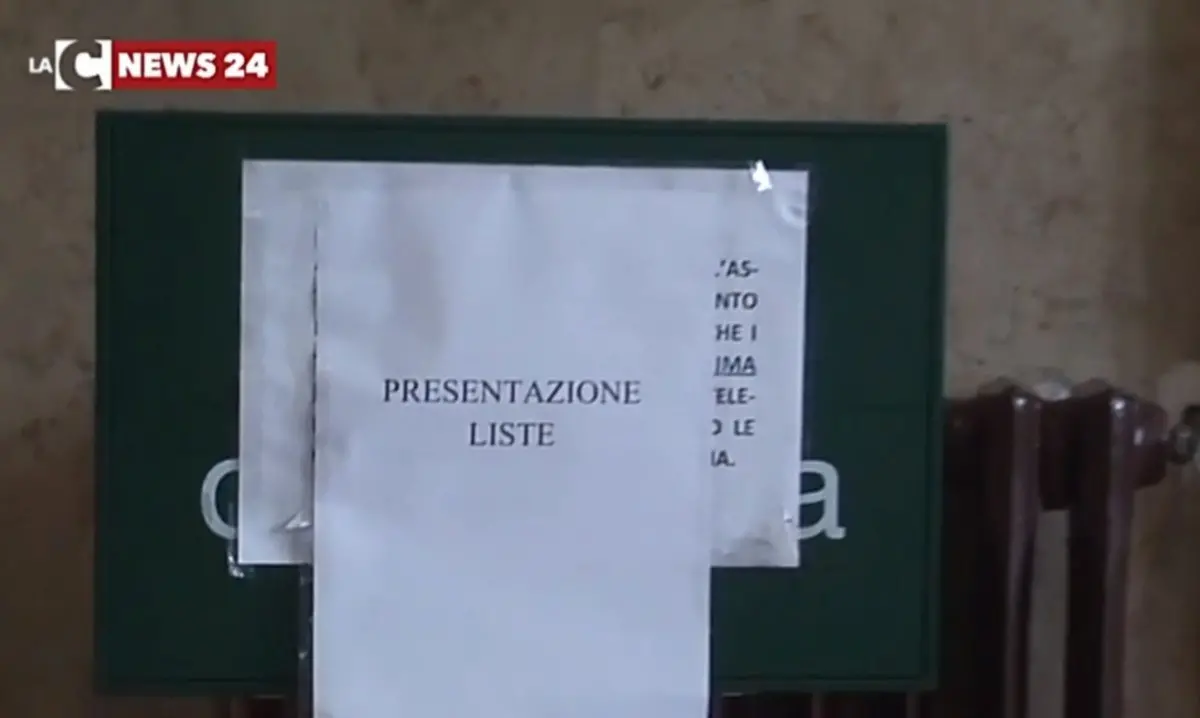 Elezioni in Calabria, al rush finale per le liste volano i coltelli da destra a sinistra