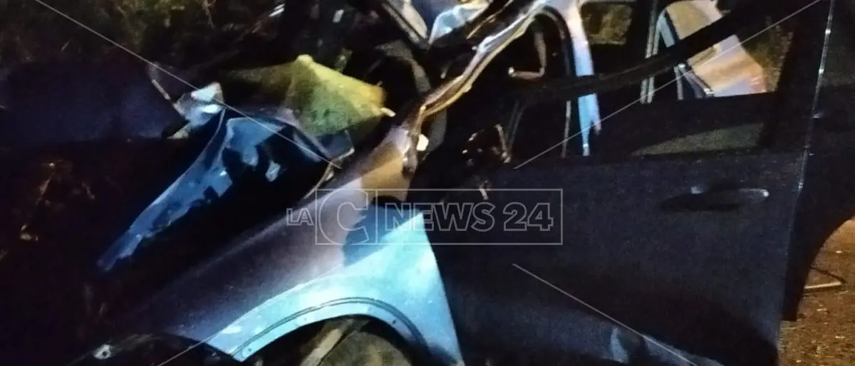 Drammatico incidente a Isola Capo Rizzuto, due morti e un ferito grave