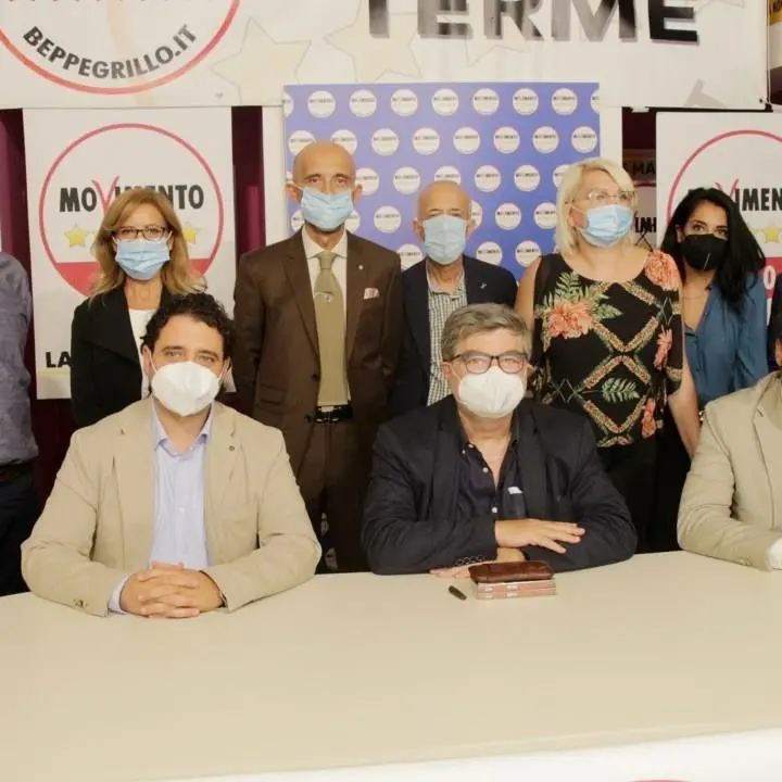 Elezioni Calabria, il M5s presenta i candidati dell’area centrale: «Conte garante di ogni nome»