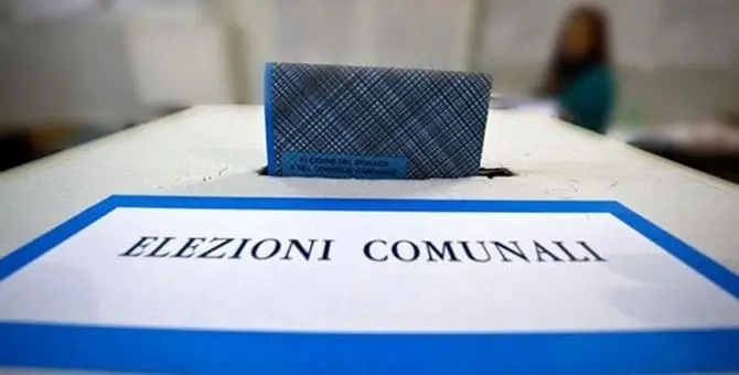 Comunali, a Cosenza un esercito di candidati: uno ogni 67 votanti. E c’è chi la scorsa volta prese zero voti