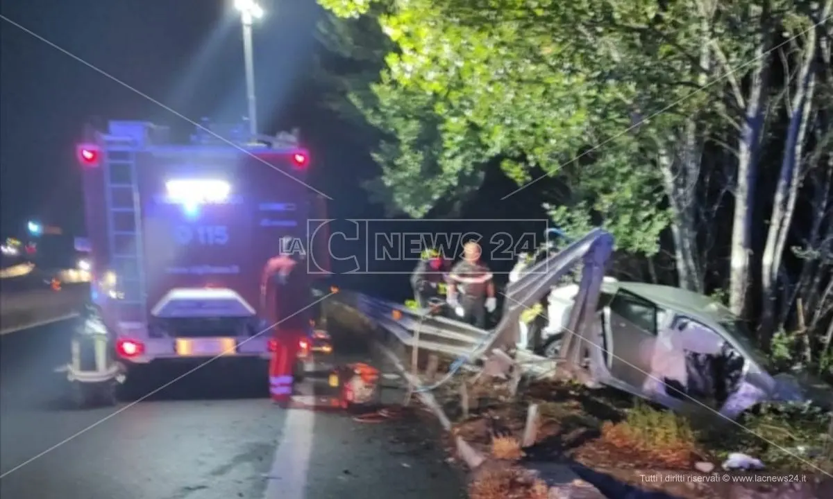 Catanzaro, incidente lungo la statale 280 in direzione Lamezia: un morto e un ferito grave