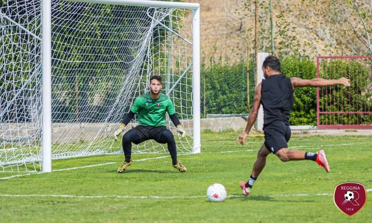 Reggina, continua la preparazione in vista del derby contro il Crotone: ecco il programma