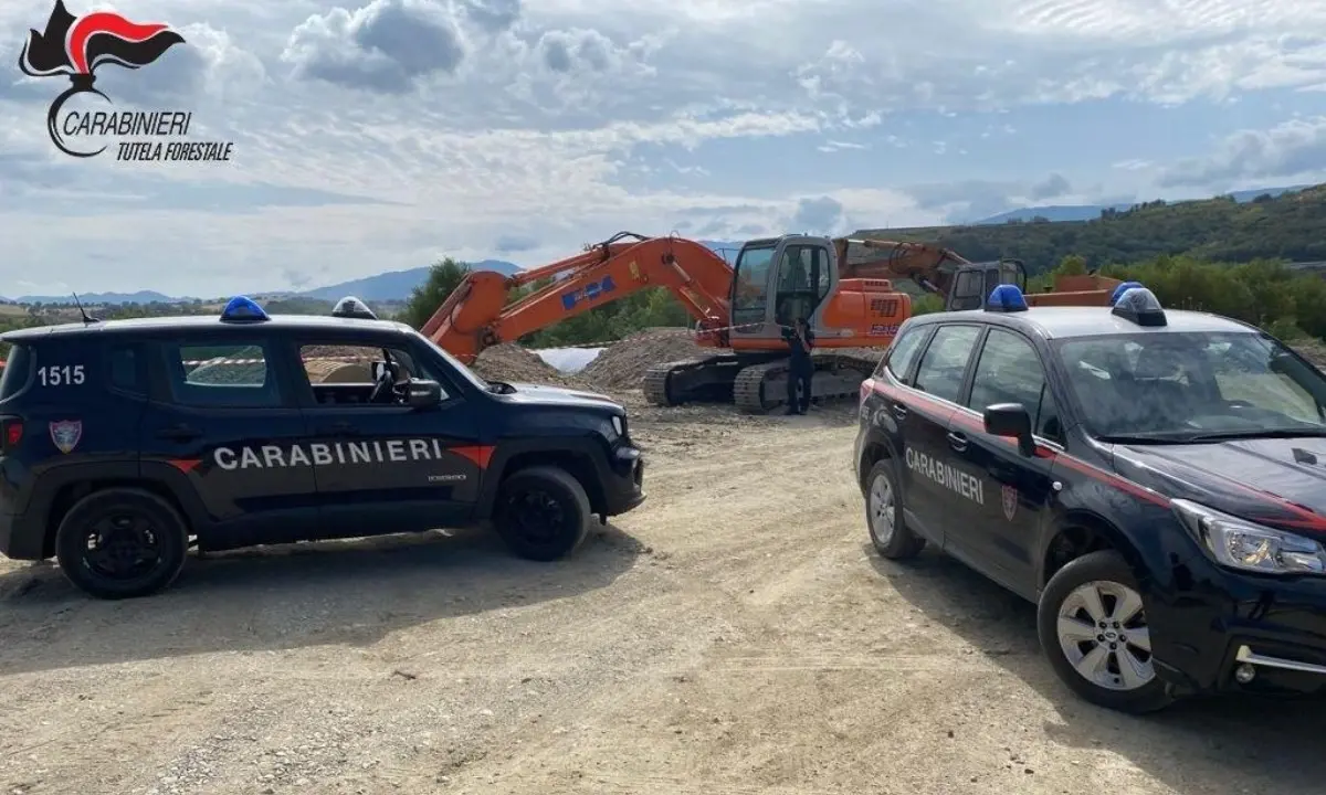 Furto di materiale inerte dal fiume Crati, due arresti a Bisignano