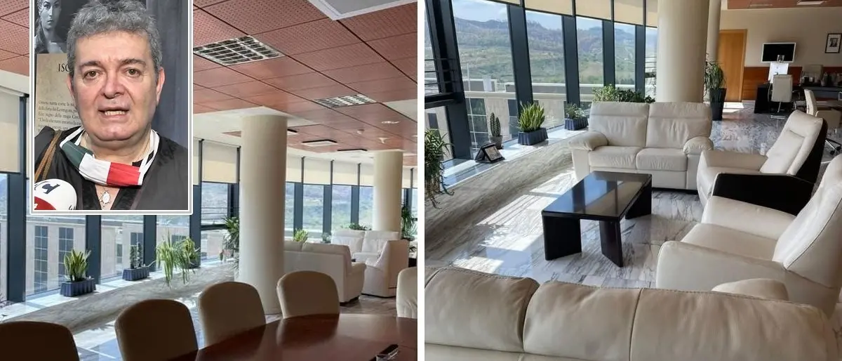 Regione, Spirlì trasloca dall’ufficio del presidente: «Va preparato per il nuovo governatore»