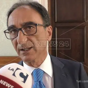 Catanzaro, il sindaco Abramo esce da Fi e aderisce al partito di Toti Coraggio Italia