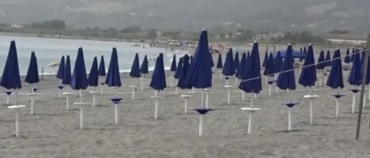Lamezia Terme, rinvenuto il cadavere di un 70enne sulla spiaggia della Marinella