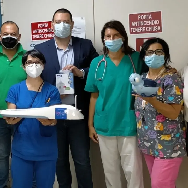 Ospedale di Polistena, l’associazione “Virtus” dona dispositivi sanitari al reparto di pediatria