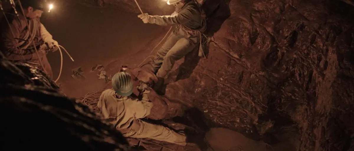 Venezia, “Il buco” di Frammartino premiato con la “Pellicola d’oro” e il “Green drop award”