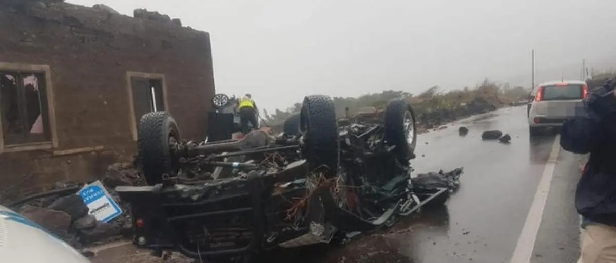 Maltempo, tromba d’aria si abbatte sull’isola di Pantelleria: 2 morti e 9 feriti