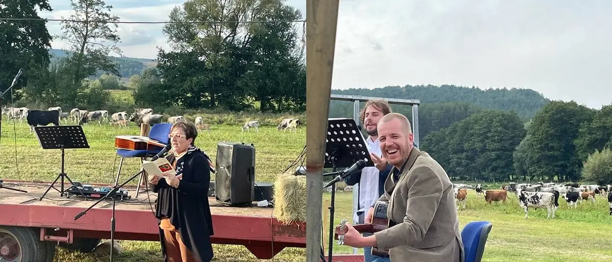L’arte fra le mandrie silane, così la cultura incontra la natura: successo per l’evento in Sila