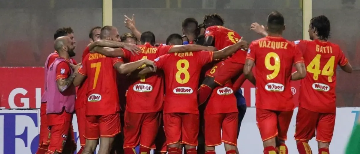 Serie C, trasferta a Palermo per il Catanzaro: ecco i convocati di mister Calabro