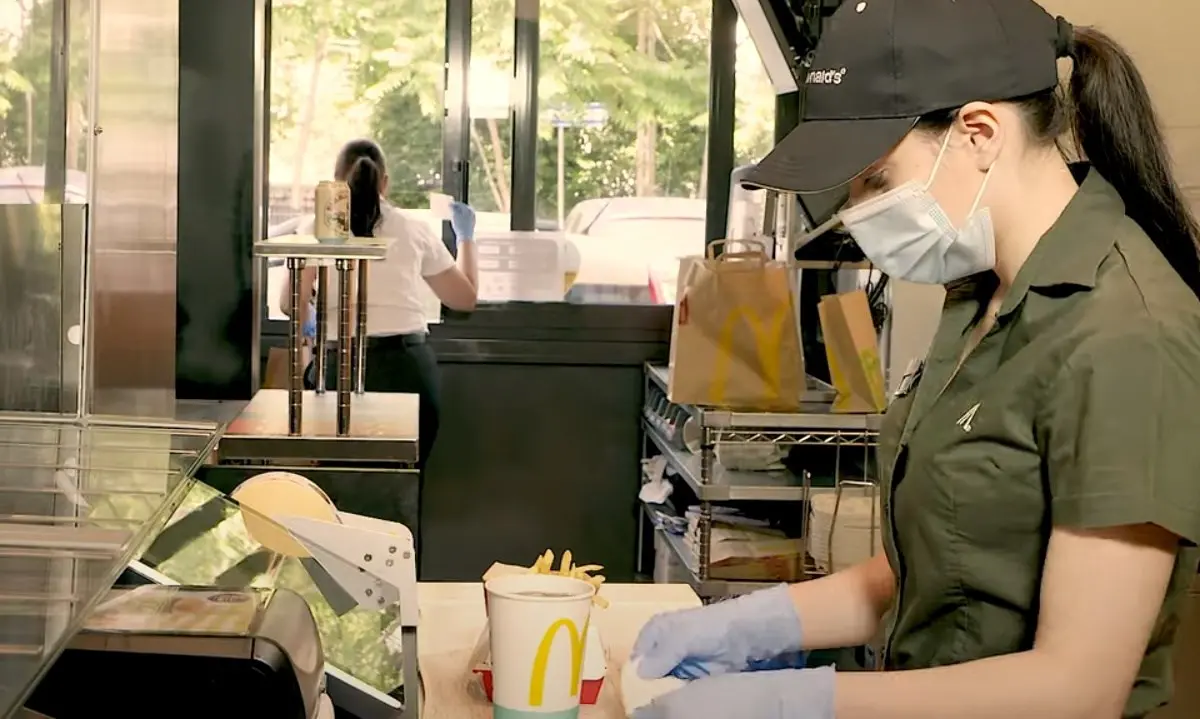 McDonald’s cerca personale per il locale di Gioia Tauro: ecco come partecipare alle selezioni